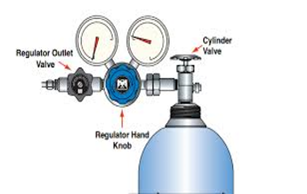 نکات مهم در ارتباط با رگلاتور استفاده شده در کپسول های گاز هلیوم کدامند؟